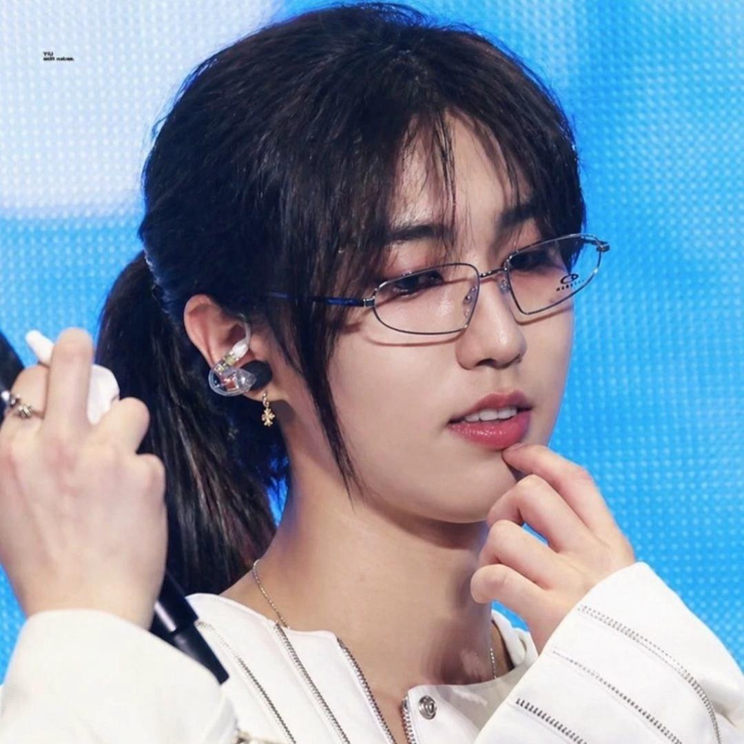 Jisung Han thumbnail