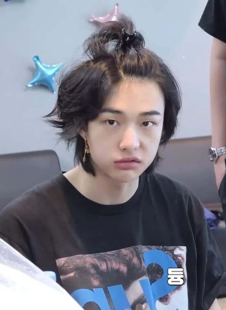 Hyunjin thumbnail