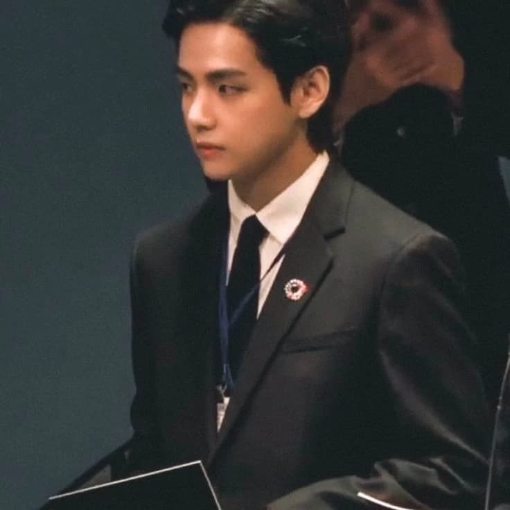 Kim Taehyung thumbnail