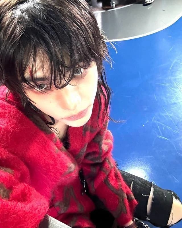 Hwang Hyunjin thumbnail
