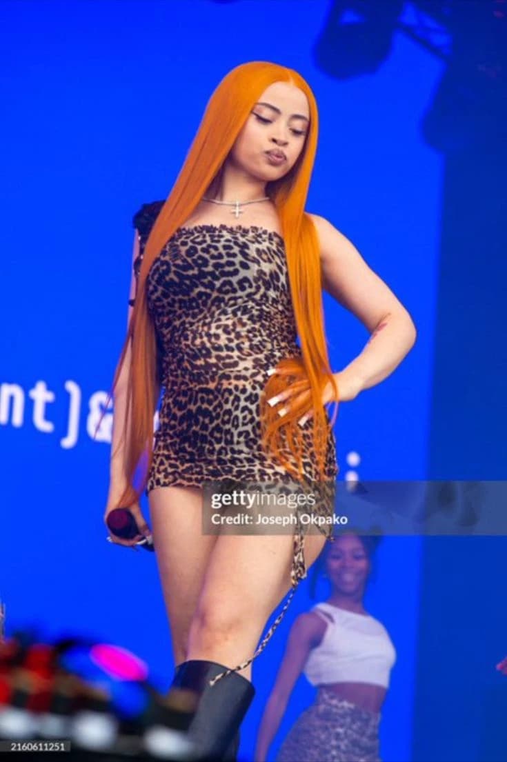 Isis naija gastón  thumbnail