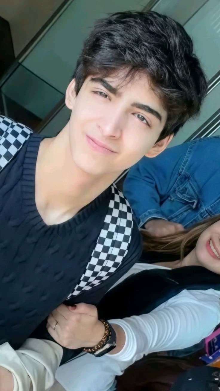 Hridaan Roshan thumbnail