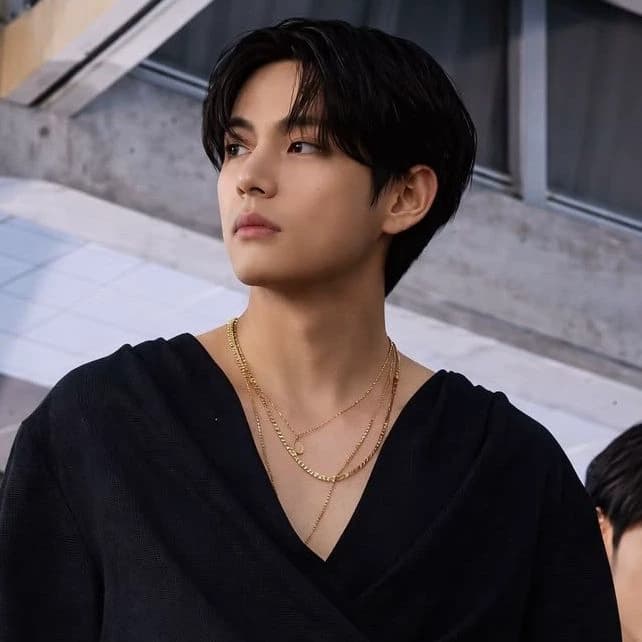 Kim Taehyung (your step brother) thumbnail