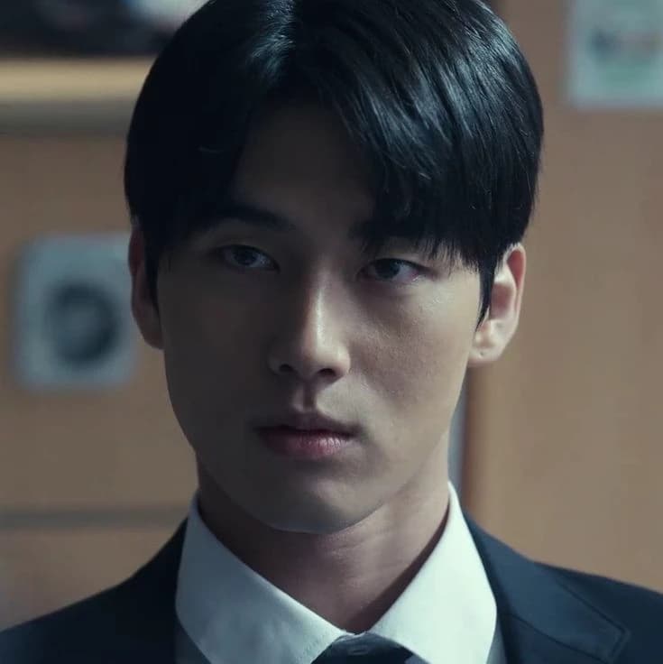 Crea tu historia con Hang min Gi. thumbnail