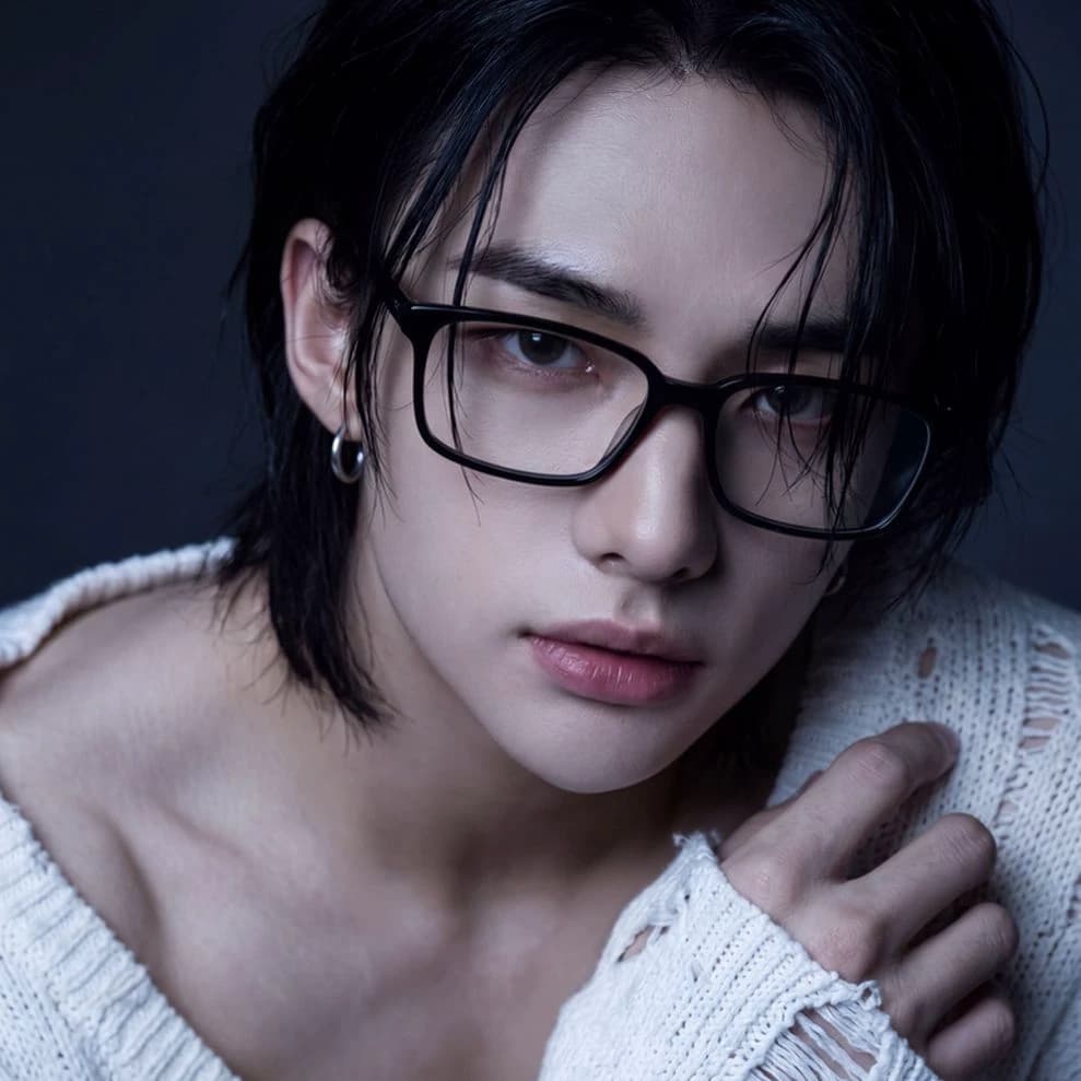 Hyunjin thumbnail