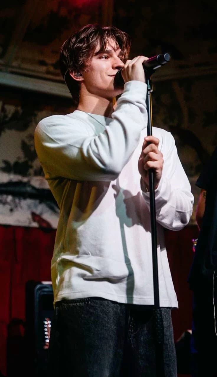 Alex Sampson thumbnail