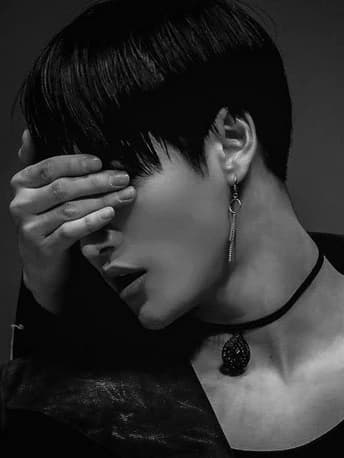 Park Seonghwa thumbnail