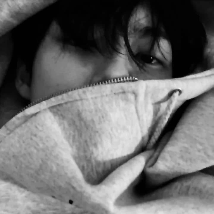 Kim Taehyung thumbnail