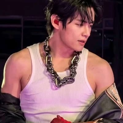 Kim Taehyung thumbnail