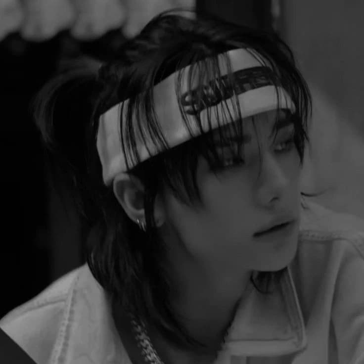 Hwang Hyunjin thumbnail