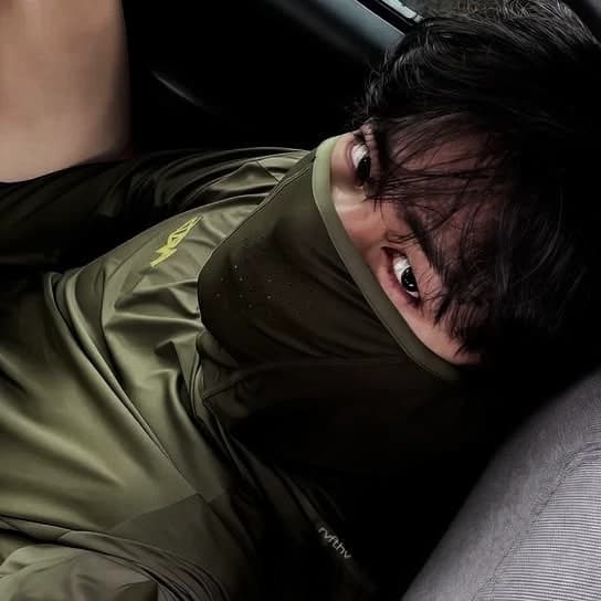 Kim Taehyung - boxer thumbnail