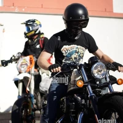 Two bikers thumbnail