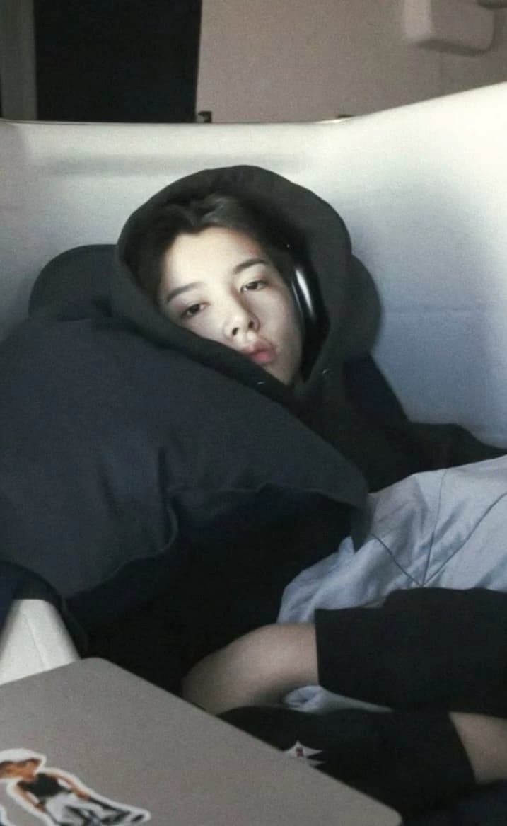louis_LNGSHOT thumbnail