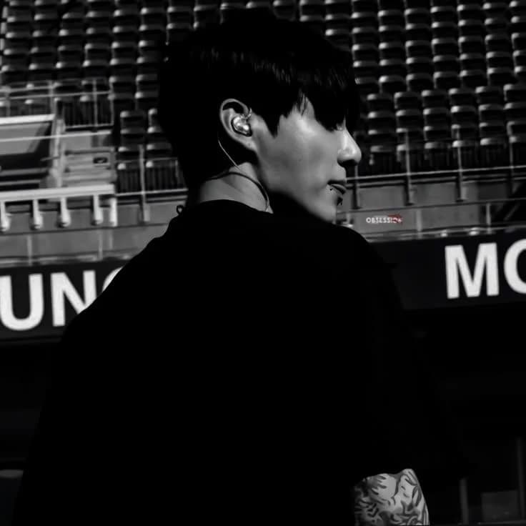 Jeon Jungkook thumbnail