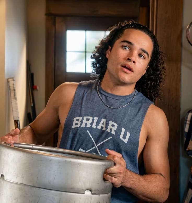 John Tucker - Thanksgiving - Off campus thumbnail