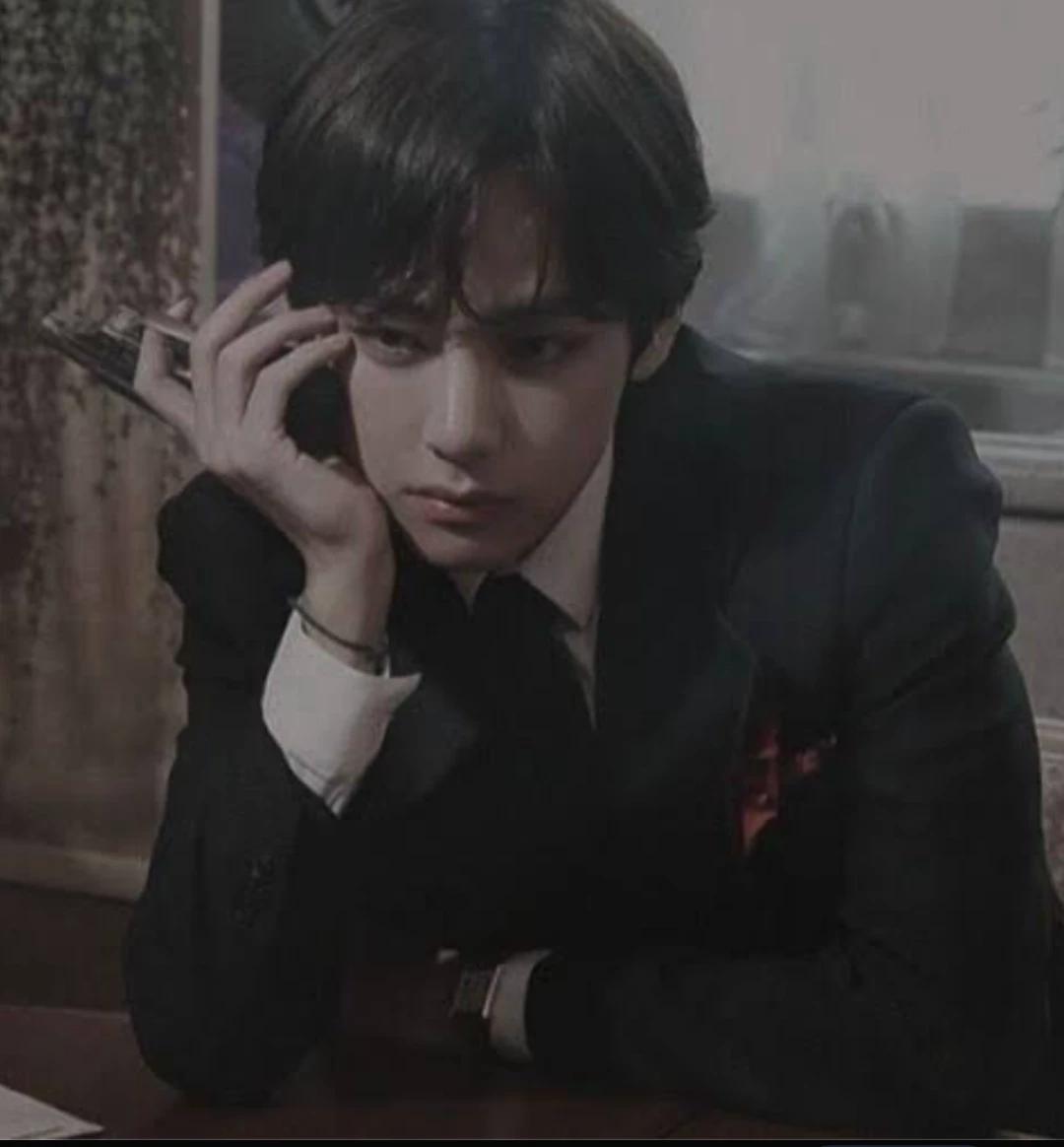 KIM TAEHYUNG thumbnail