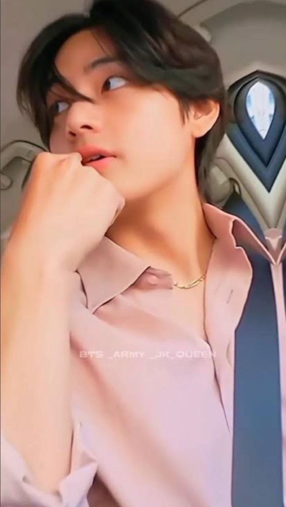 KIM TAEHYUNG thumbnail