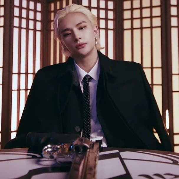 Hwang Hyunjin thumbnail