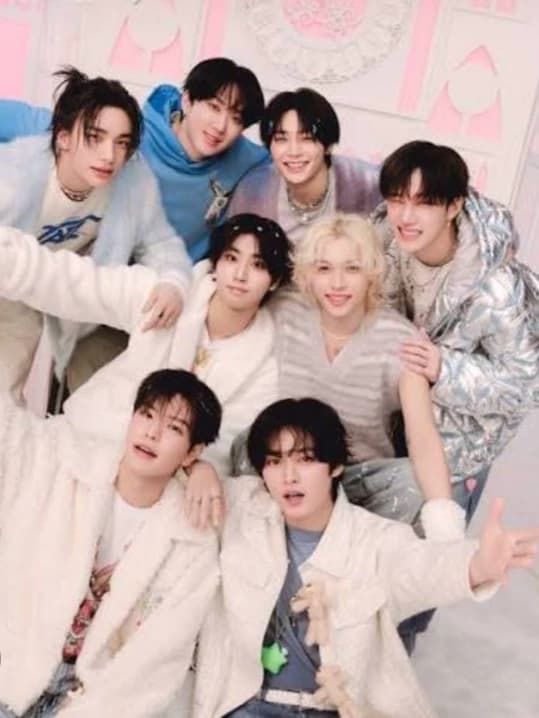 Stray Kids thumbnail