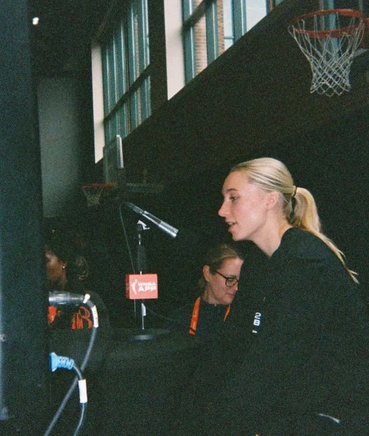 Paige Bueckers thumbnail