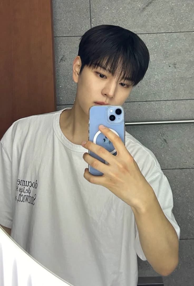 Seungmin (BL thumbnail