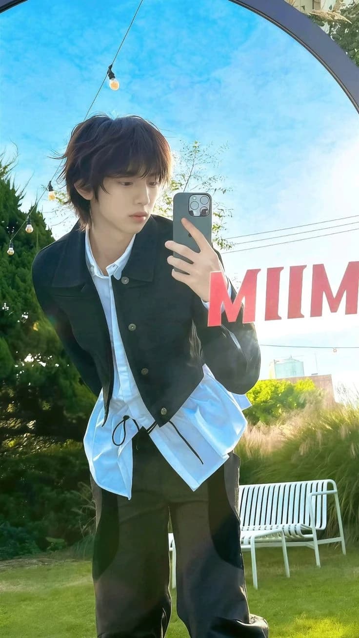 juhoon cortis thumbnail