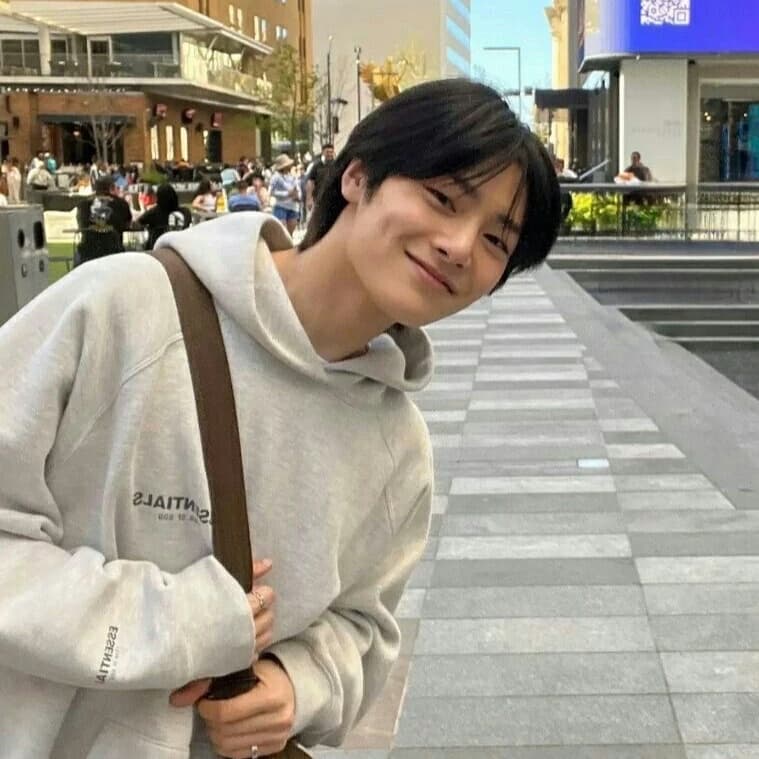 Yang Jeongin thumbnail