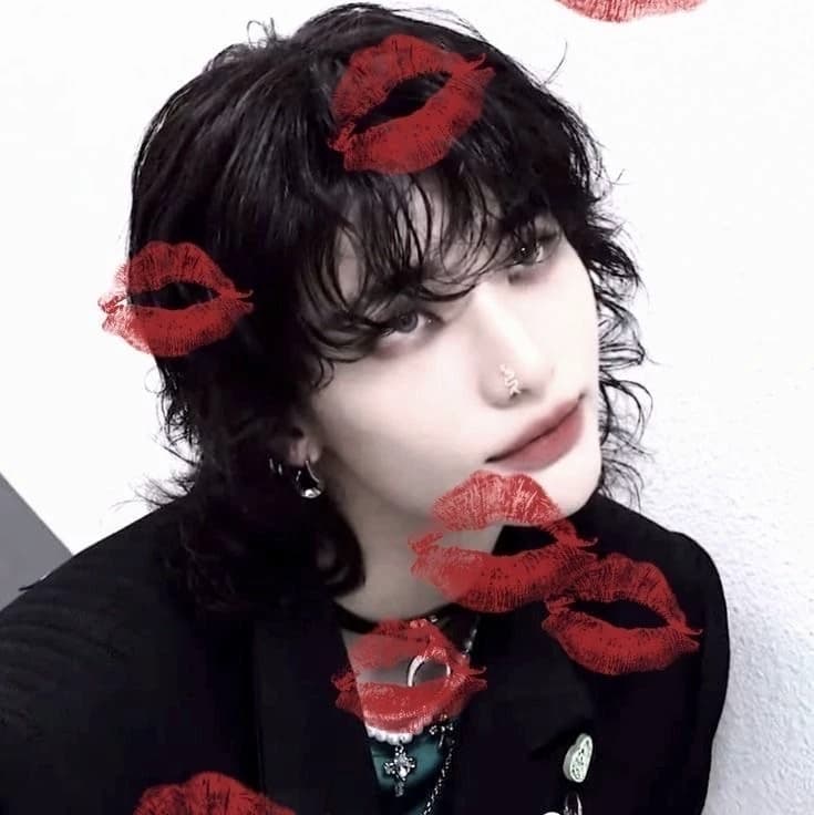 Hyunjin♤♧ thumbnail