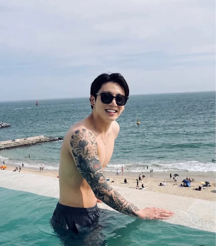 Jeon Jungkook thumbnail