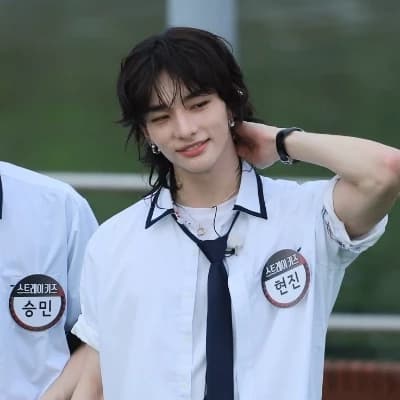 Hwang Hyunjin thumbnail