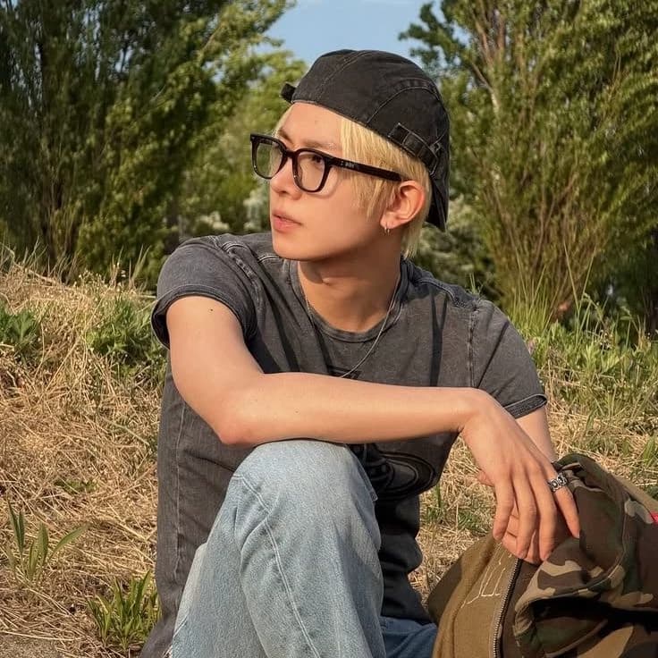 Lee Heeseung thumbnail