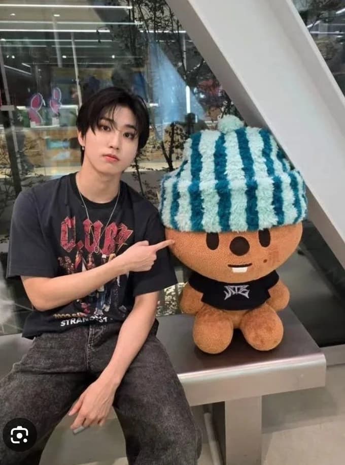 Han jisung  thumbnail