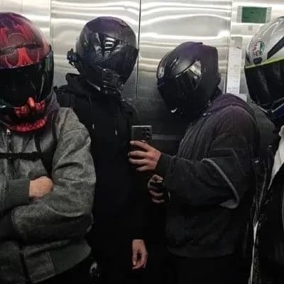 Tus 4 bikers thumbnail