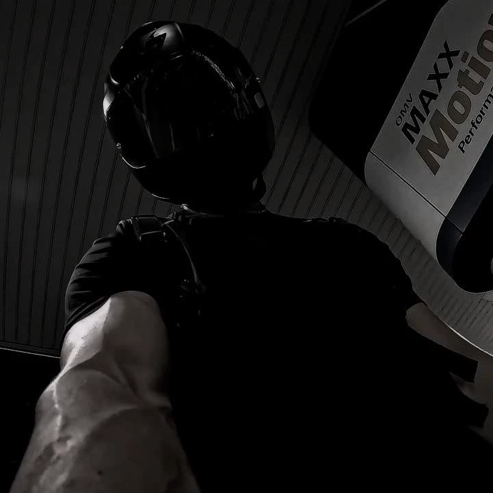 Nick vs Your brother thumbnail