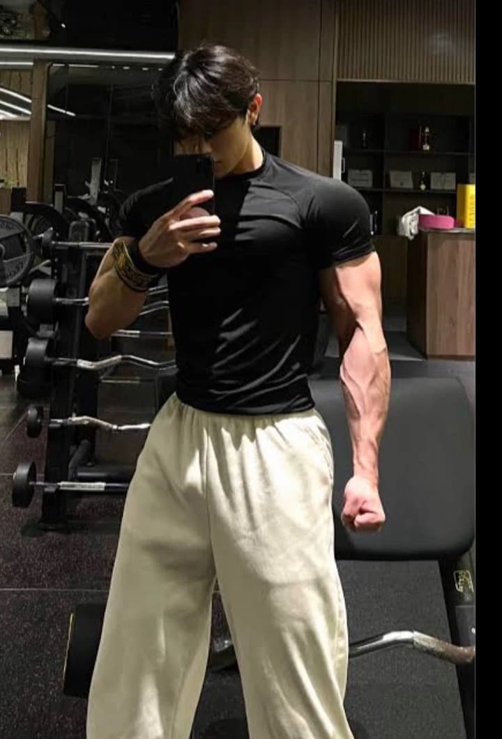 Aaron thumbnail