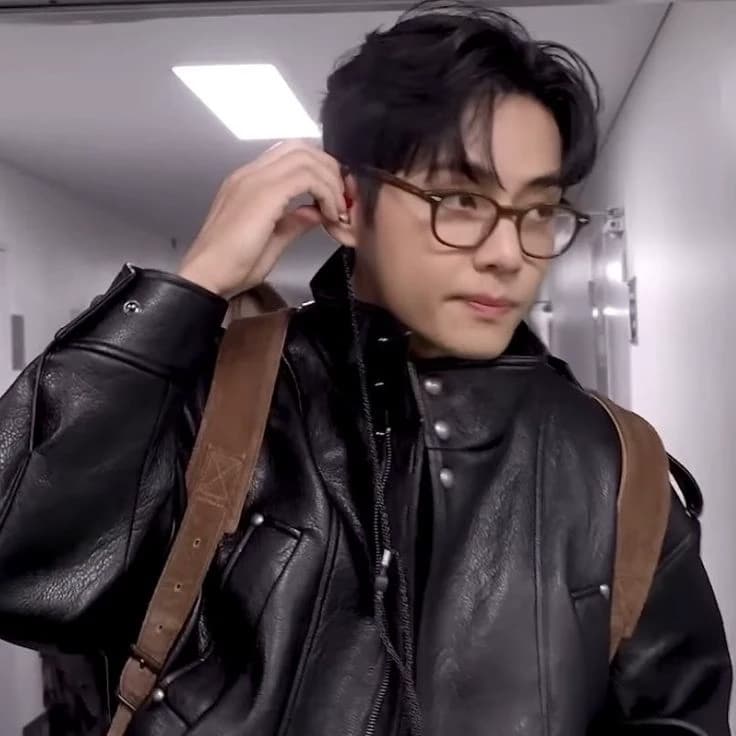 Taehyung thumbnail