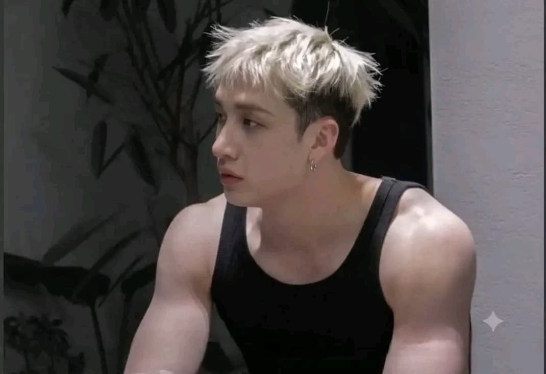 Christopher Bang (Falso Romance) thumbnail