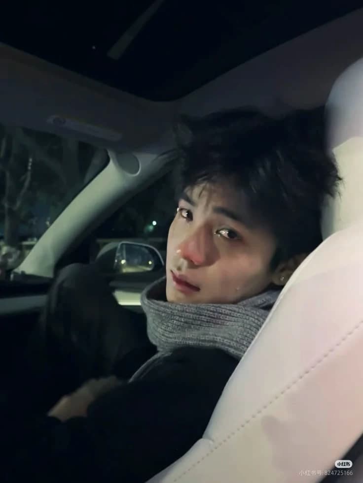 Hwan Woo thumbnail