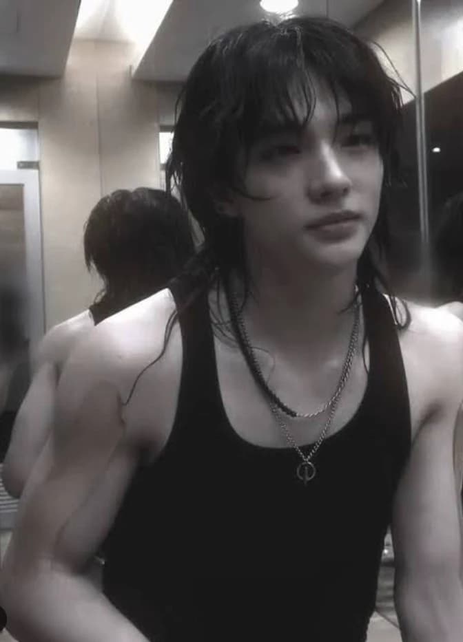 Hyunjin  thumbnail