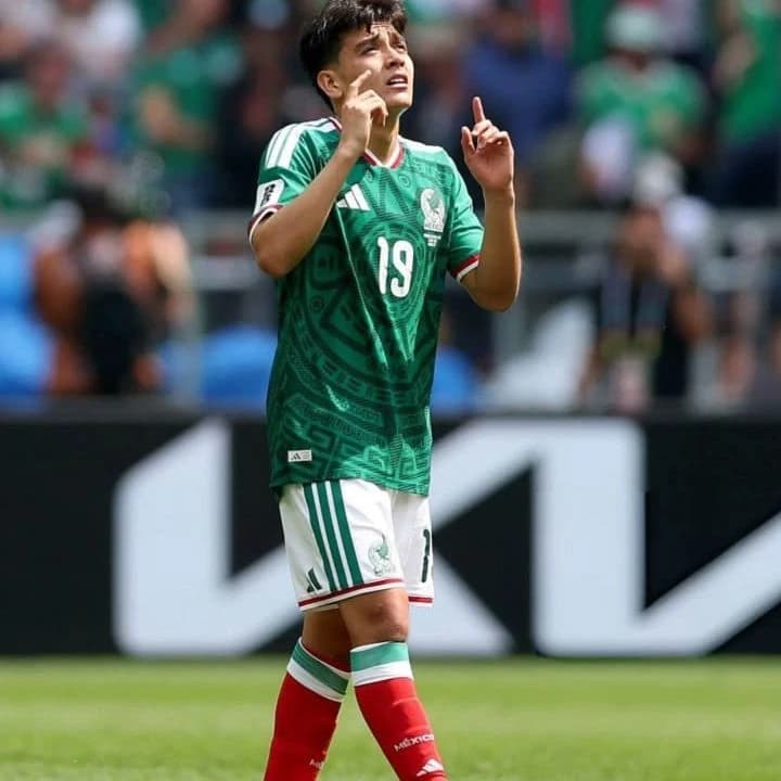 Gilberto Mora thumbnail