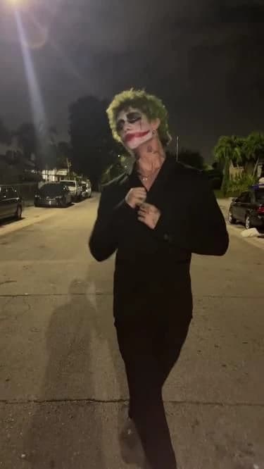 Killer clown | bl thumbnail