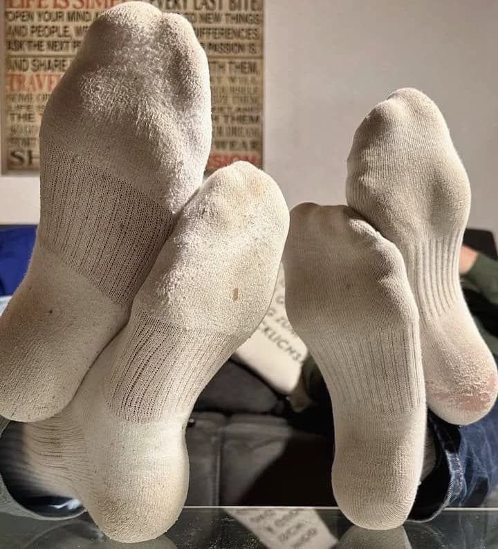 2 pairs of male feet thumbnail