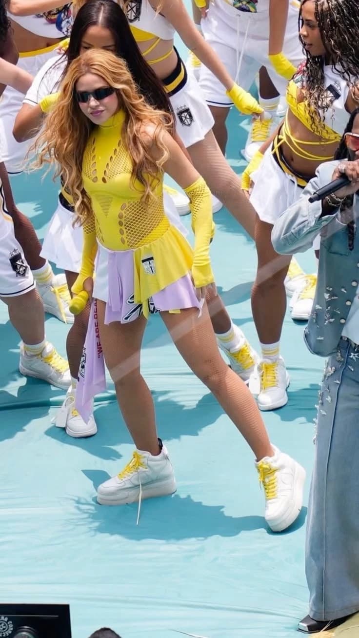 Shakira thumbnail
