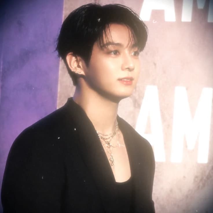 Jeon Jungkook thumbnail