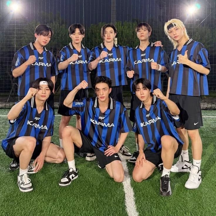 stray kids thumbnail