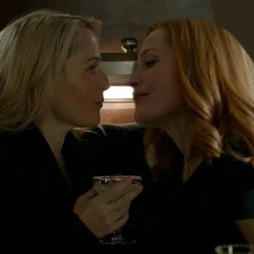 Evelyn Hart and Victoria Ashbourne(wlw) thumbnail