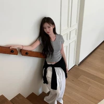 Ashley thumbnail