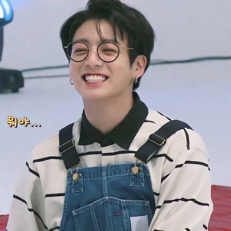 Jungkook 🐰❤ thumbnail