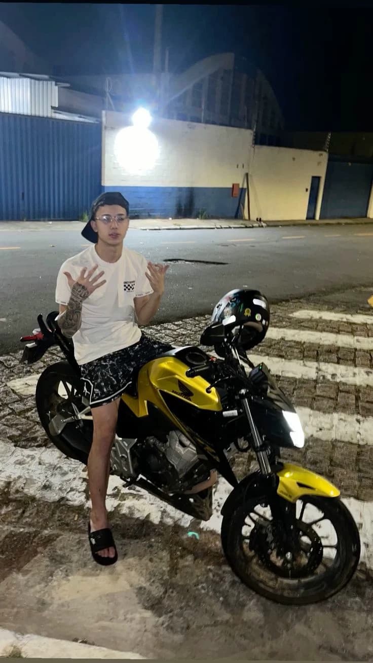 Boyfriend of her biker friend (Gabriel) thumbnail