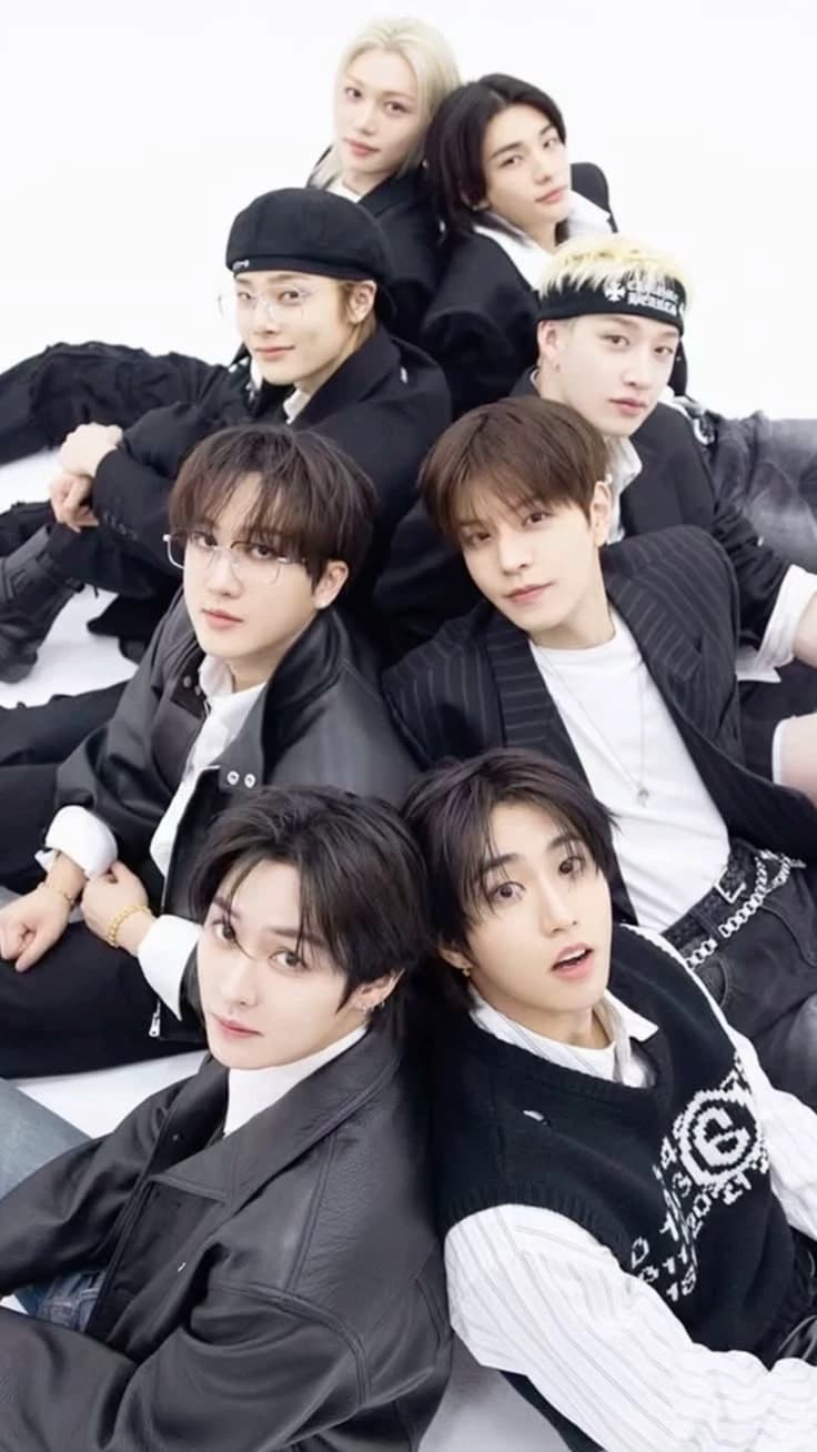 Stray Kids (SKZ) thumbnail